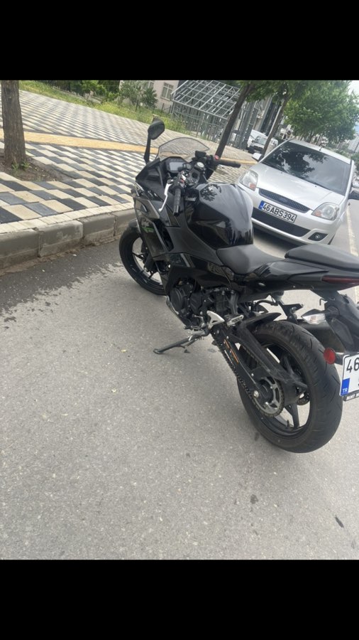 Kawasaki Ninja 300 - Foto 4