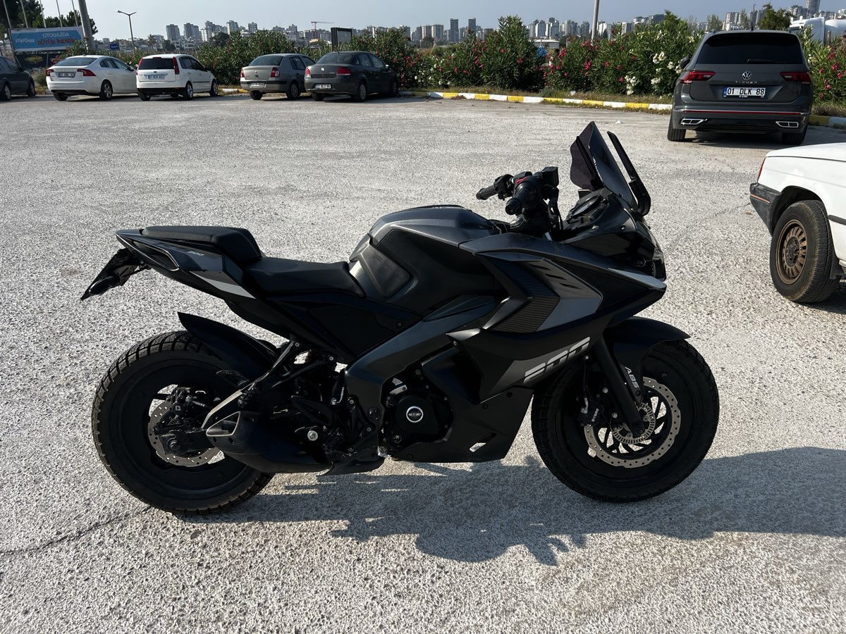 Bajaj Pulsar RS 200 - Foto 4