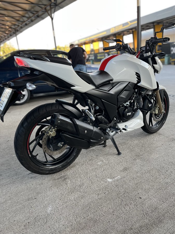 TVS Apache RTR 200 4V 2024 - fotoğraf 4