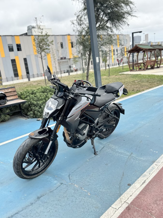 CF Moto 250NK 2025 - fotoğraf 5