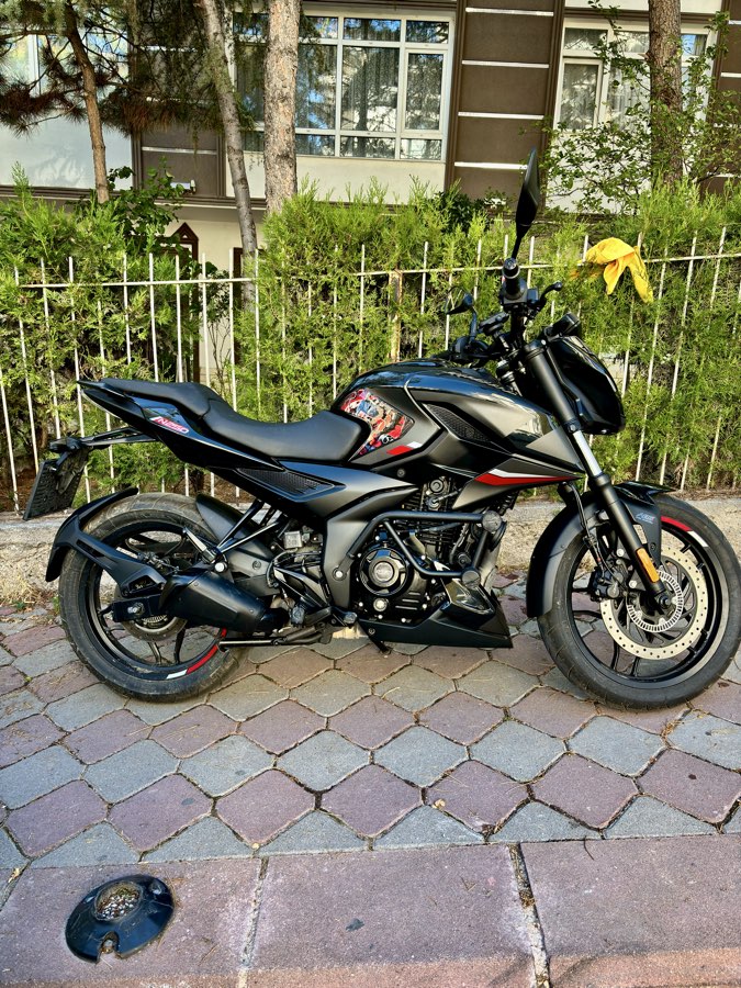 Bajaj Pulsar N250 2023 - fotoğraf 4