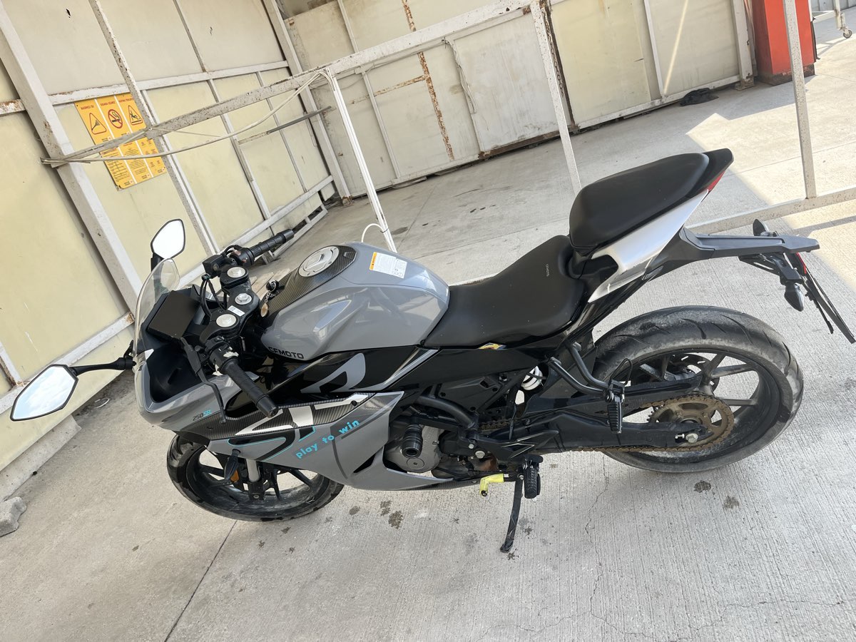 CF Moto 250SR 2023 - fotoğraf 2