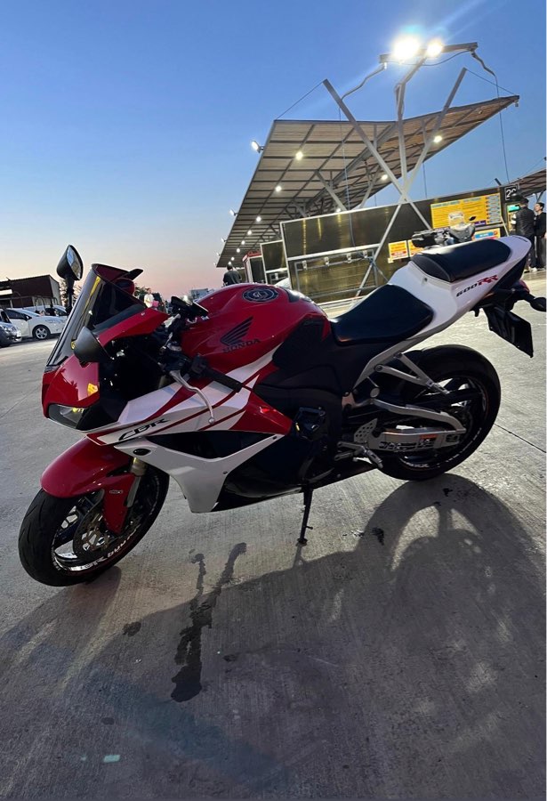 Honda CBR600RR  2012 - fotoğraf 2