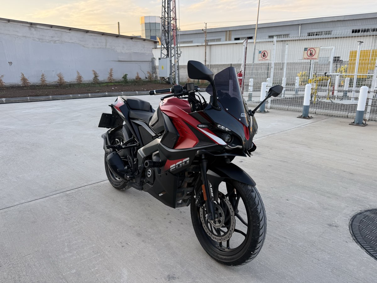 Bajaj Pulsar RS200 2024 - Bajaj Pulsar Rs 200