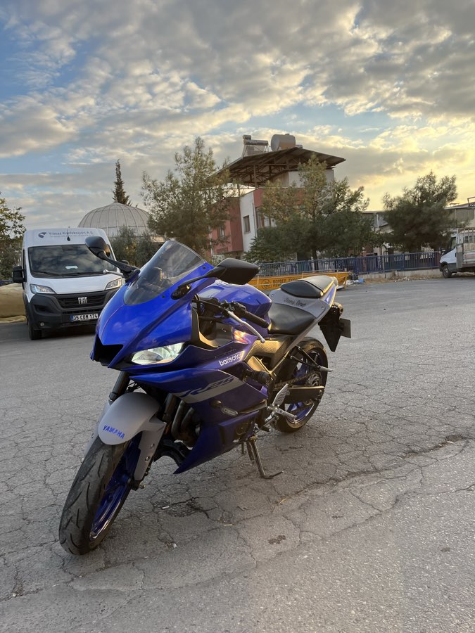 Yamaha YZF-R25 2021 - fotoğraf 3