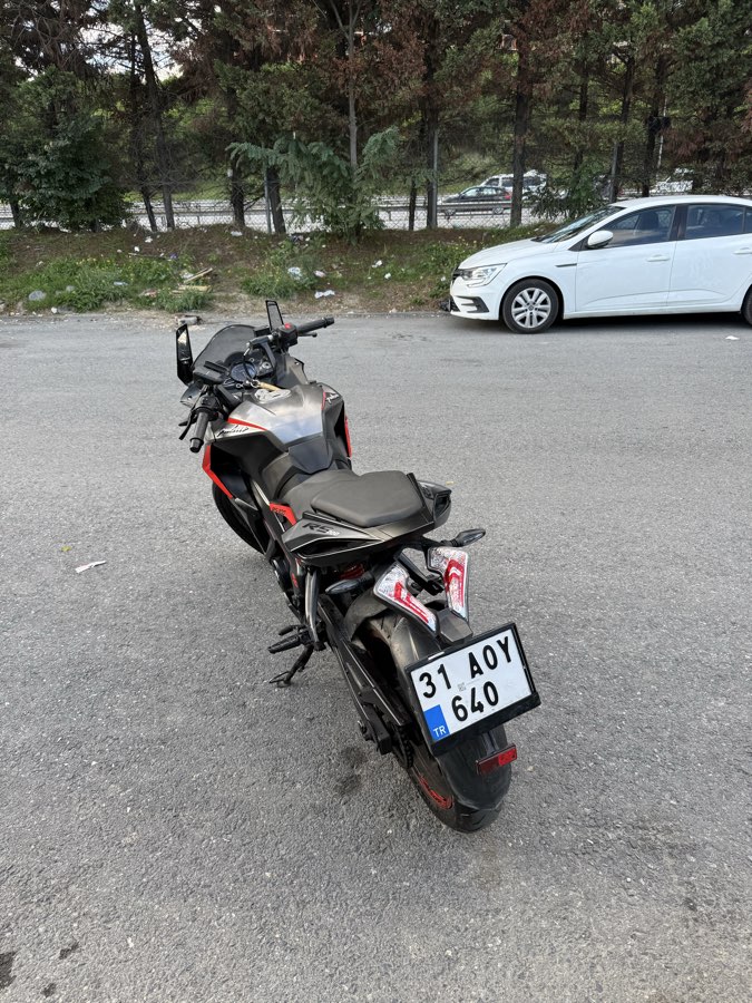 Bajaj Pulsar RS 200 2023 - fotoğraf 4