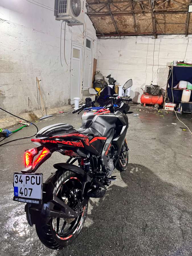 Bajaj Pulsar RS 200 2022 - fotoğraf 5