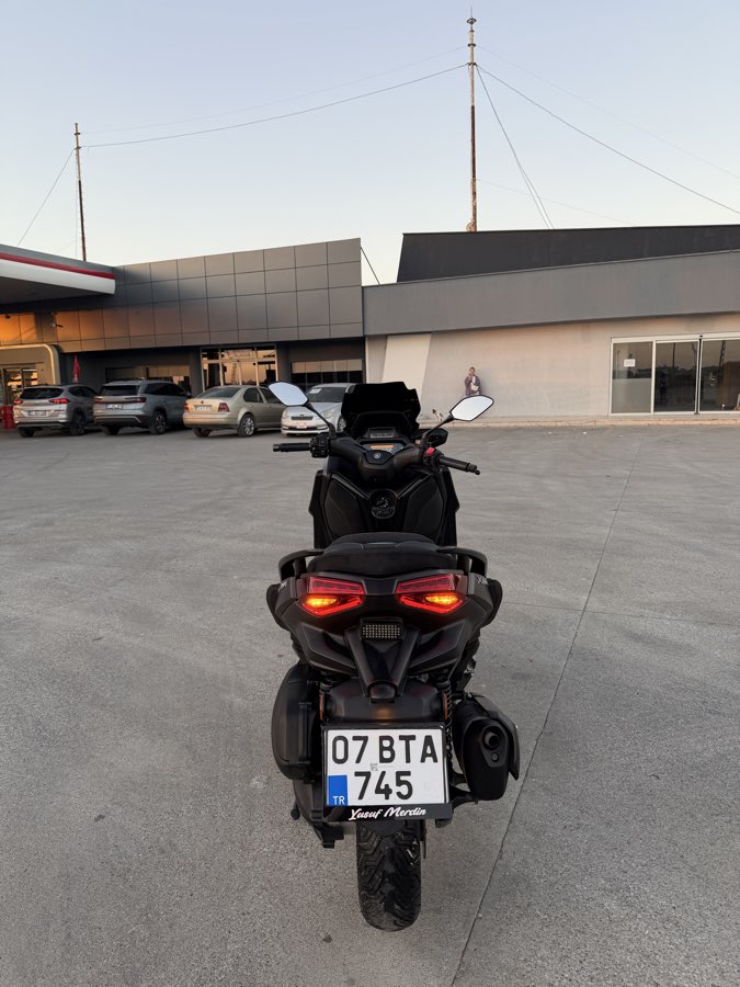 Yamaha XMAX 250 Tech MAX 2024 - fotoğraf 2