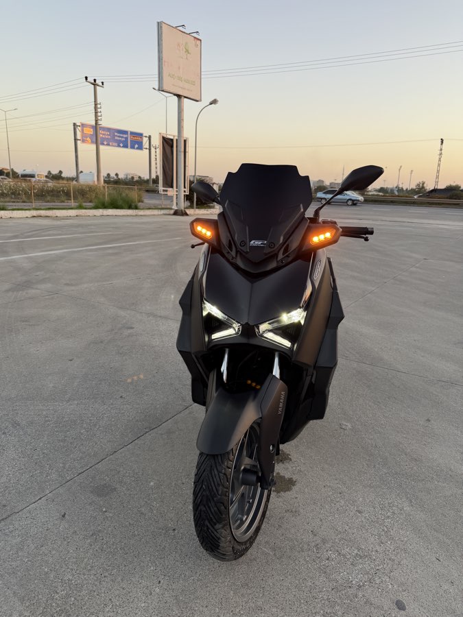 Yamaha XMAX 250 Tech MAX 2024 - fotoğraf 3