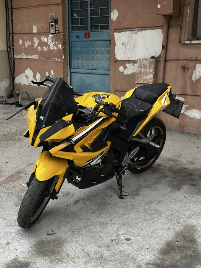 Bajaj Pulsar RS 200 2016 - fotoğraf 2